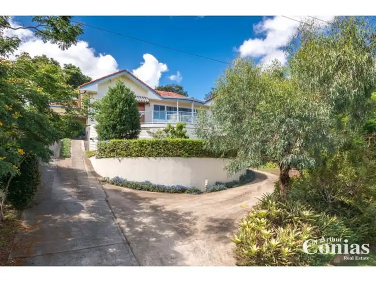 28 Thorpe Street, Indooroopilly QLD 4068