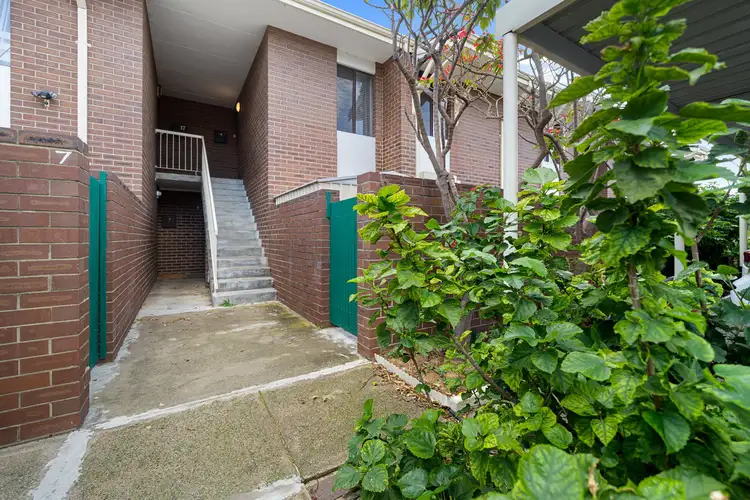 18/61 Stanley Street, Scarborough WA 6019