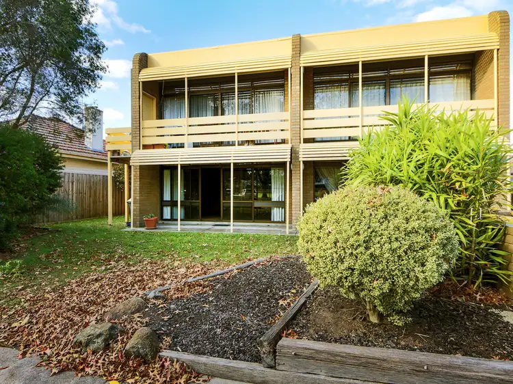 2/18 Dundas Street, Sale VIC 3850