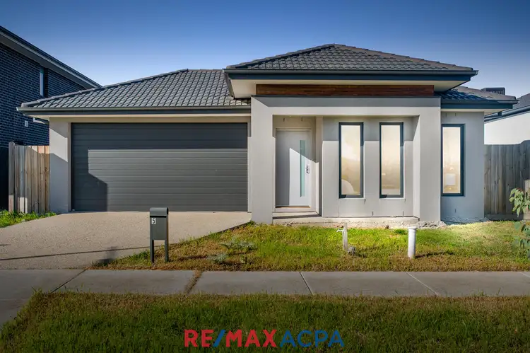 5 Wingfield Parkway, Williams Landing VIC 3027
