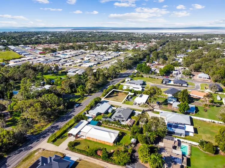 90 Boundary Road, Urangan QLD 4655