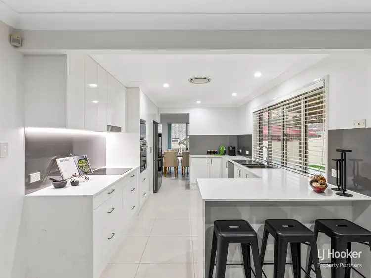 12 Gunee Place, Parkinson QLD 4115