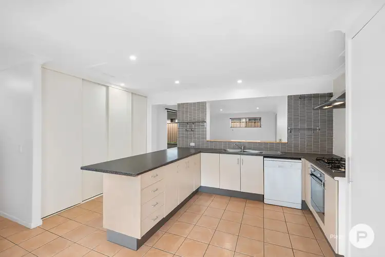 Fifth view of Homely house listing, 4 Rhuddlan Street, Carindale QLD 4152
