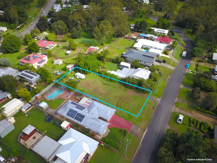 33 Queen Street, Blackstone QLD 4304