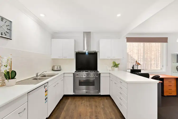 25 Anglers Drive, Bateau Bay NSW 2261