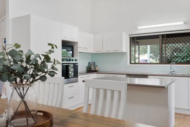 Sixth view of Homely house listing, 4 SOLENT Court, Daisy Hill QLD 4127