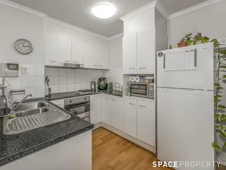 Fourth view of Homely apartment listing, 401/100 Bowen Street, Spring Hill QLD 4000
