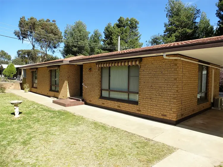 3 York Road, Clare SA 5453