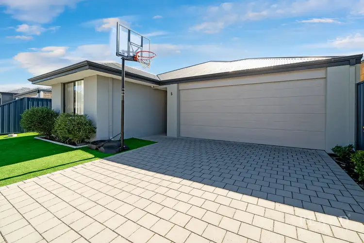 5 Chenin Court, Pearsall WA 6065
