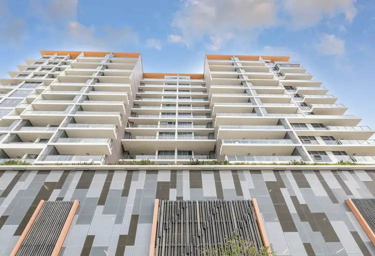 Second view of Homely apartment listing, 4072/37C Harbour Road, Hamilton QLD 4007