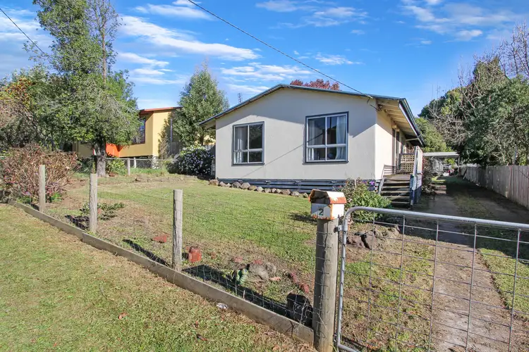 2 Murray Street, Mirboo North VIC 3871
