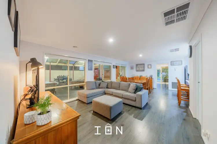 Second view of Homely house listing, 7 Butterfield Place, Cranbourne East VIC 3977