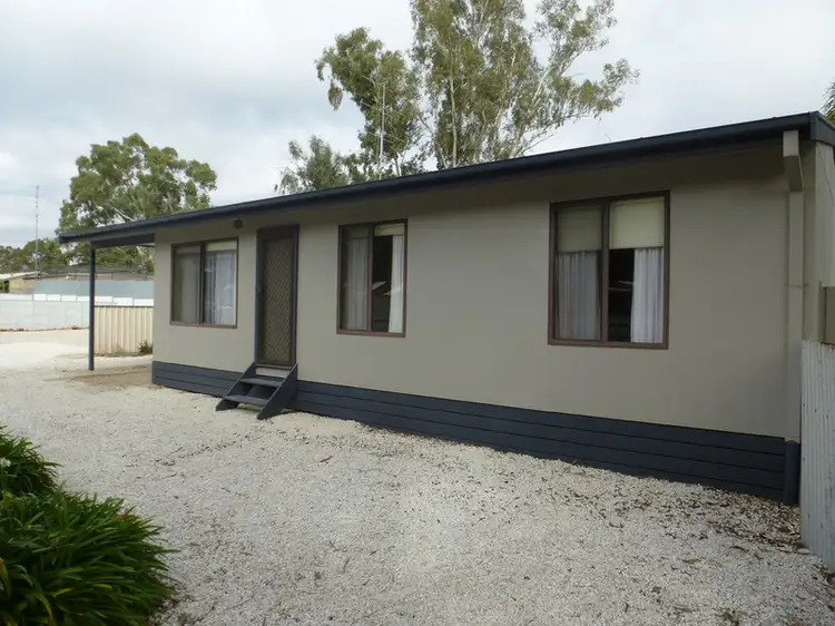 1 & 2/6 Charles Street, Clare SA 5453