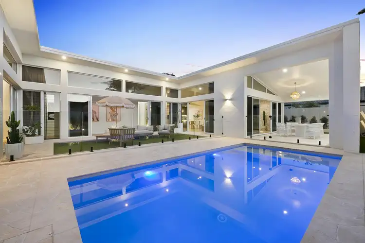42 Coronet Crescent, Burleigh Waters QLD 4220