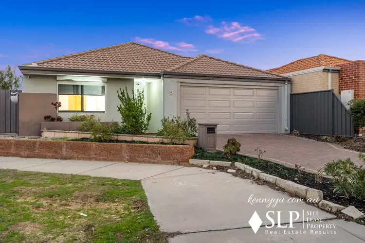Second view of Homely house listing, 5 Bentham Turn, Banksia Grove WA 6031