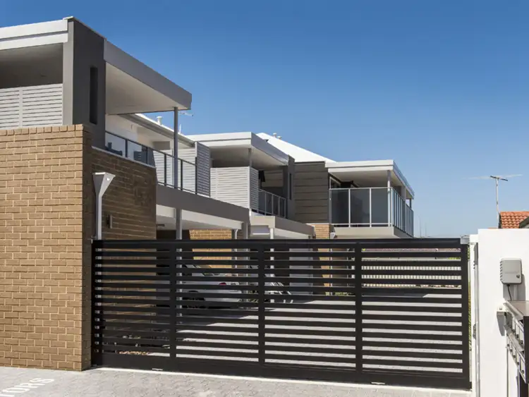 3/4 Wooramel Way, Nollamara WA 6061