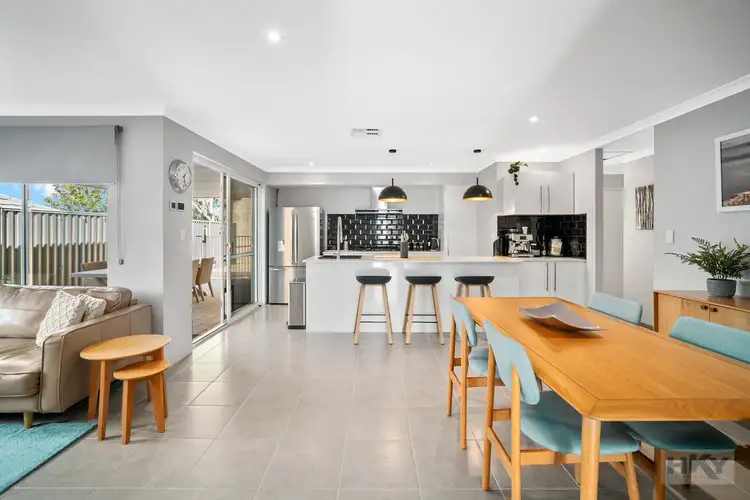 18 Monroe Cross, Aveley WA 6069
