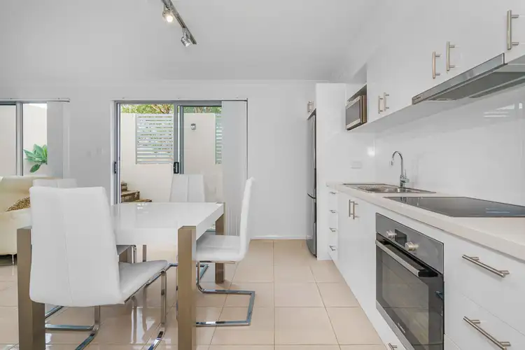 Sixth view of Homely unit listing, 8/80 Westralia Gardens, Rockingham WA 6168