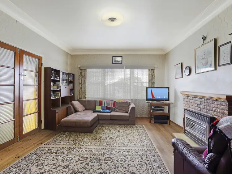 Fourth view of Homely house listing, 3 Gordon Court, Warrnambool VIC 3280