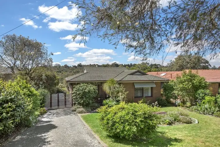 2 Bonnyview Road, Mount Eliza VIC 3930