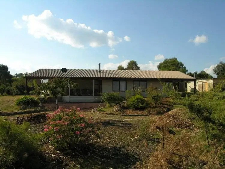 50 LOCHIEL Road, Mansfield VIC 3722
