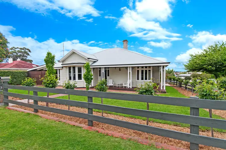 42 Collins Street, Hamilton VIC 3300