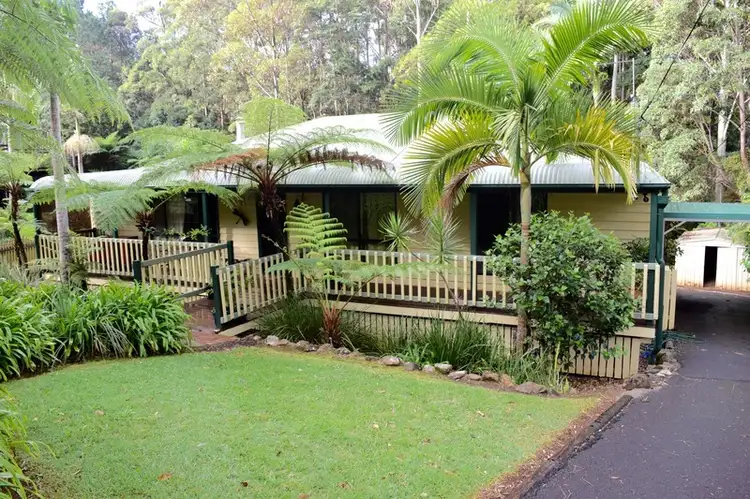 121 Kinabalu Drive, Tamborine Mountain QLD 4272