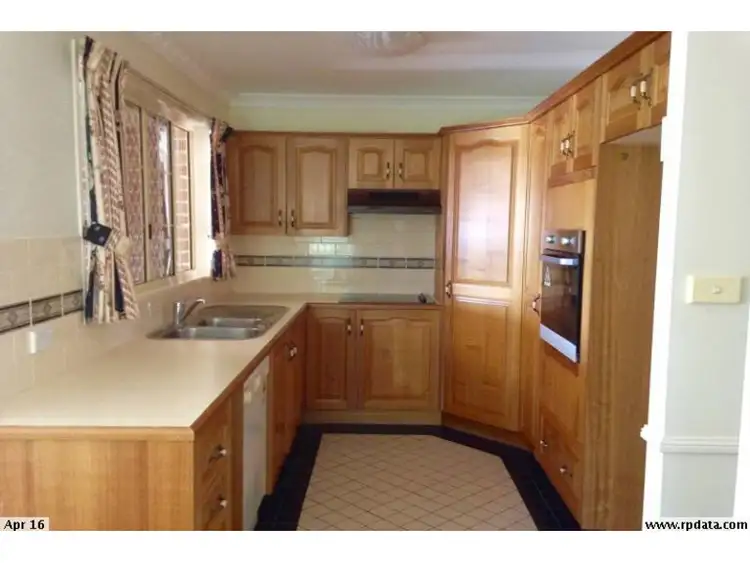 Fifth view of Homely unit listing, 4/27 Nicholson Street, Allenstown QLD 4700