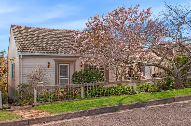 39 Carmichael Street, Hamilton VIC 3300