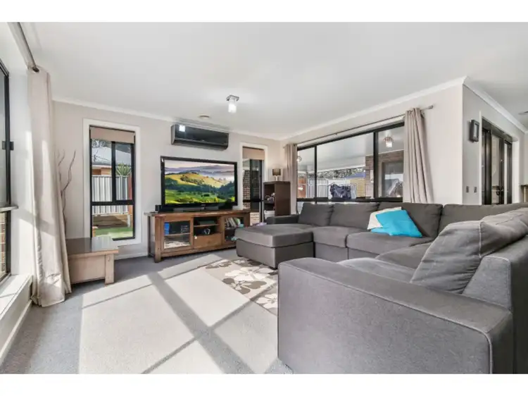 Fifth view of Homely house listing, 10 Symbester Crescent, Eaglehawk VIC 3556