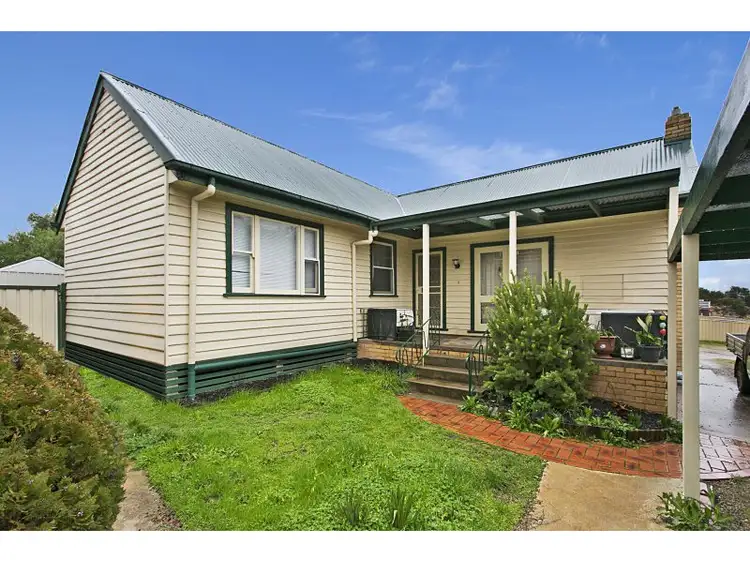 49 Holmes Road, Long Gully VIC 3550