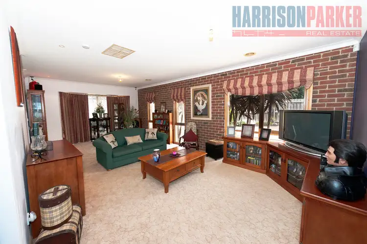 Fifth view of Homely house listing, 14 Verwood Court, Craigieburn VIC 3064