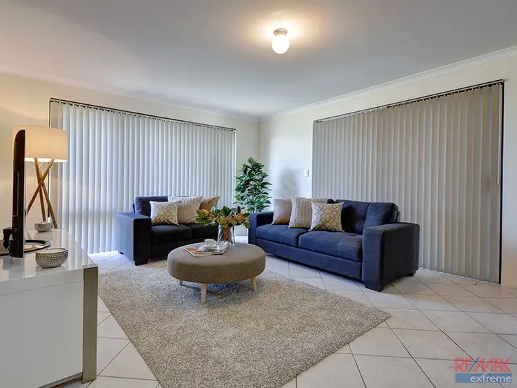 Second view of Homely house listing, 5 Longridge Rise, Quinns Rocks WA 6030