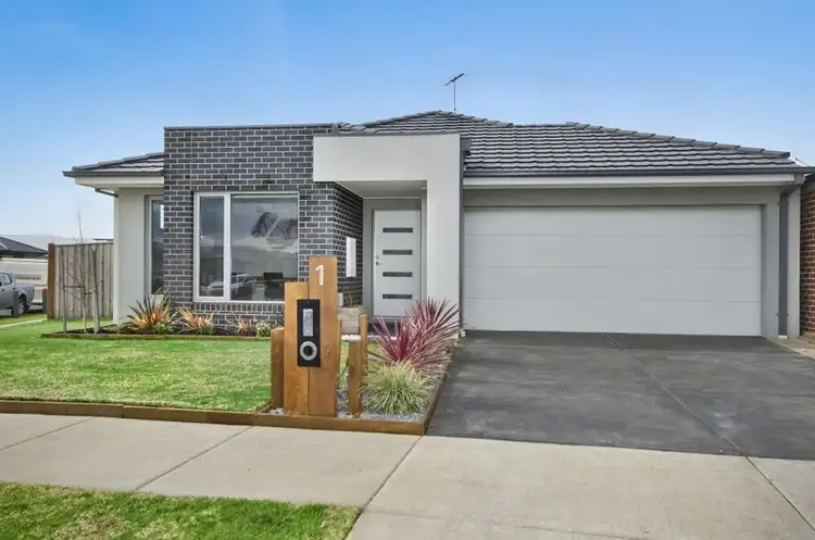 1 Hutton Close, Armstrong Creek VIC 3217