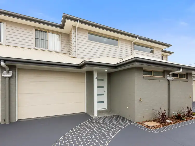 2/77 Anzac Avenue, Newtown QLD 4350