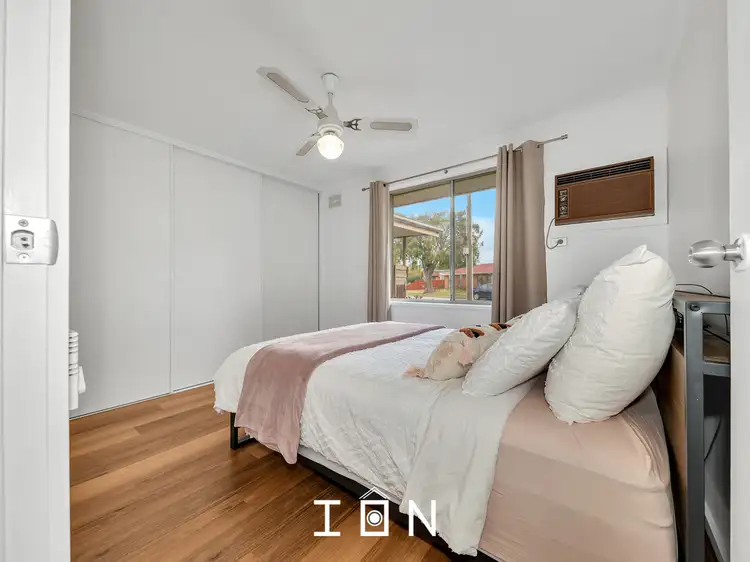 Fifth view of Homely house listing, 8 Valepark Crescent, Cranbourne VIC 3977