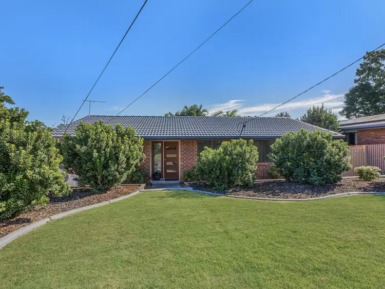 27 Blenheim Crescent, Yamanto QLD 4305