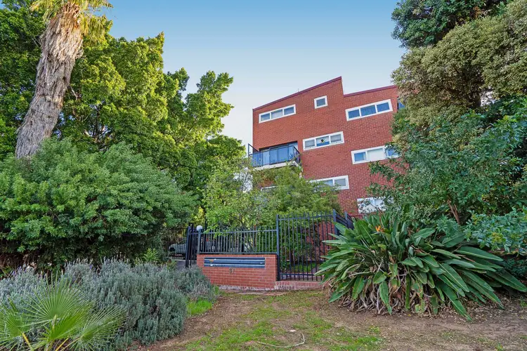 4/37 Paulik Way, Hamilton Hill WA 6163
