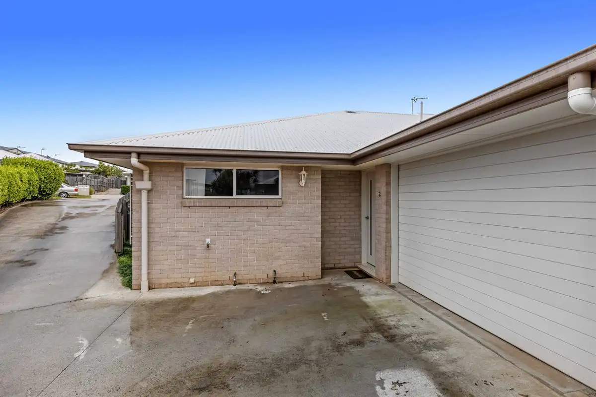 Main view of Homely unit listing, 2/10 Wapiti Street, Kearneys Spring QLD 4350