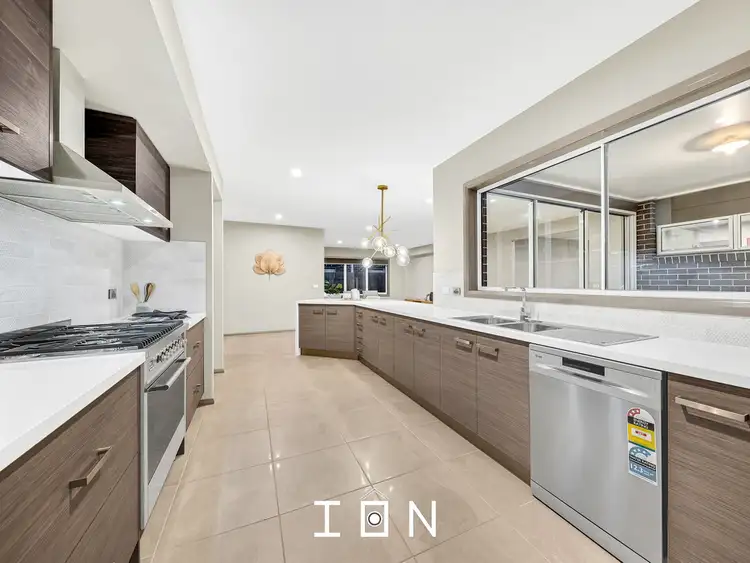 Fifth view of Homely house listing, 3 Rothesay Avenue, Clyde VIC 3978