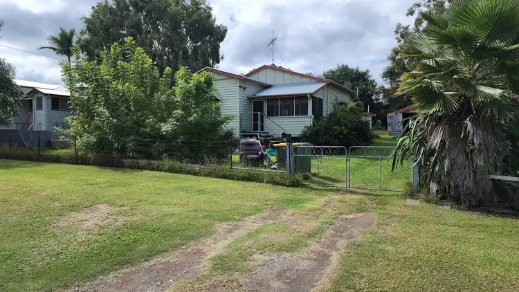 15 Thompson Avenue, Mount Morgan QLD 4714