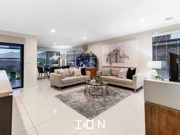 Fifth view of Homely house listing, 8 Murrayfield Street, Cranbourne East VIC 3977