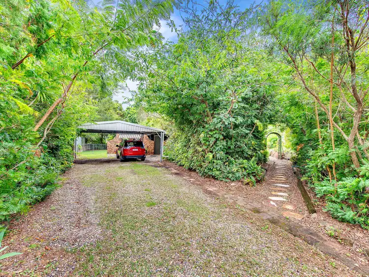 5 Fathom Close, Jamboree Heights QLD 4074