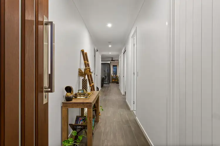 10 Bedford Crescent, Spring Mountain QLD 4300