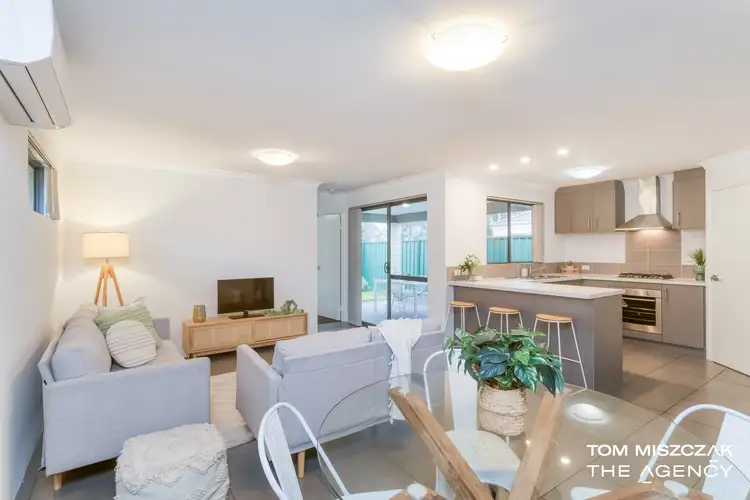 2b Fennell Crescent, Wattle Grove WA 6107
