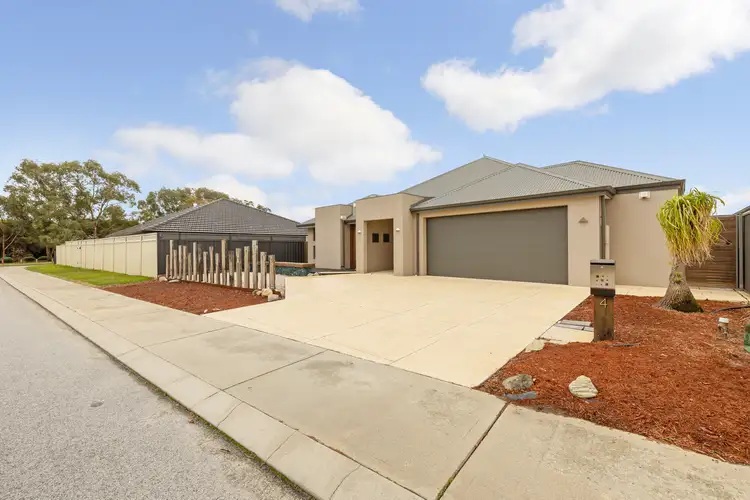 4 Stembridge Way, Canning Vale WA 6155