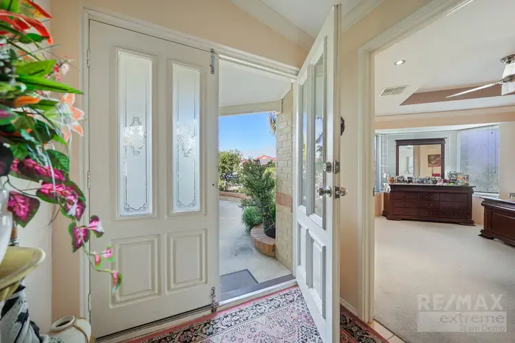 21 Mallina Circuit, Carramar WA 6031