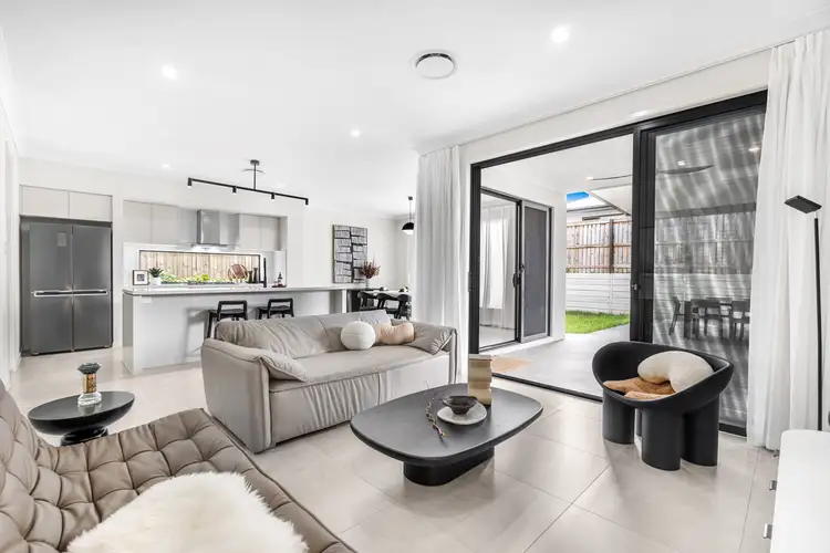 Third view of Homely house listing, 5 Patricia Close, Wakerley QLD 4154