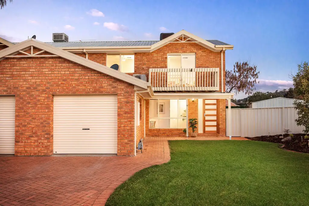 Main view of Homely townhouse listing, 9/2 Bowman Court, Wodonga VIC 3690