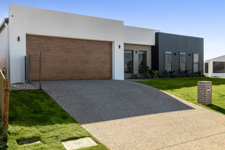 27 O'Neill Circuit, Kearneys Spring QLD 4350